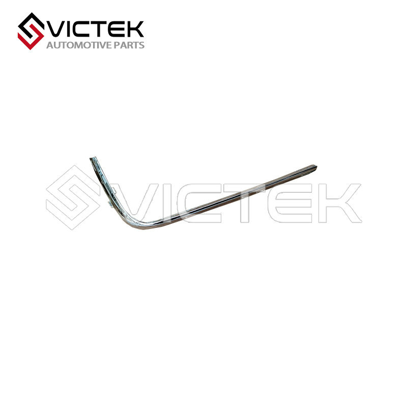 Декоративная крышка задней выхлопной трубы правая SX3-2804514 R